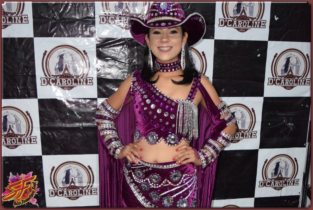 DESFILE DA RAINHA DA EXPOVALE 2019